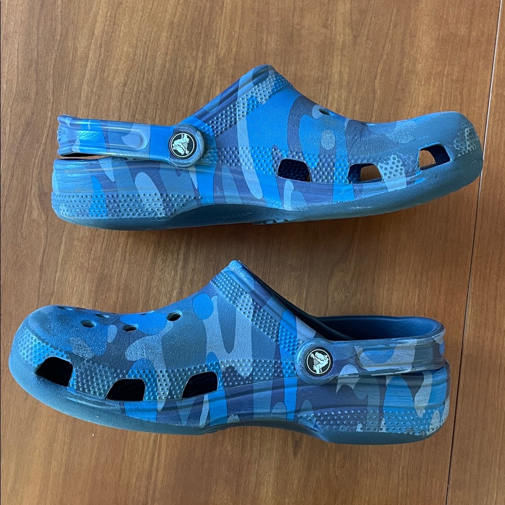 Crocs camouflage blue, navy, gray men size 7 - Picture 2 of 7